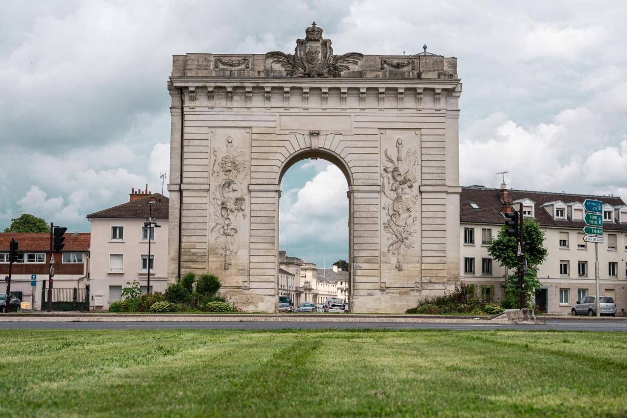 Le Petit Leon Lägenhet Châlons-en-Champagne Exteriör bild